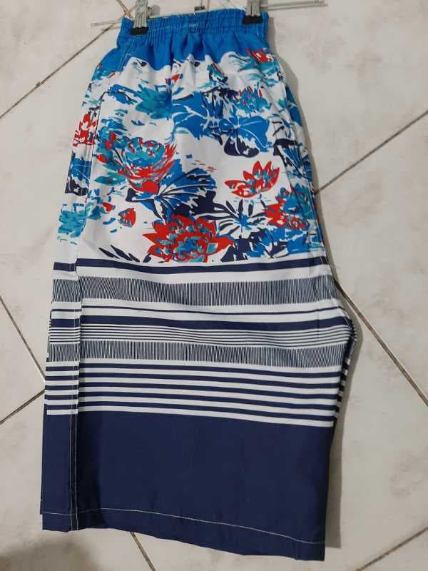 شلوارک ساحلی a3027 و a3015  بلند طرح دار : :  40110031 - تصویر ۱