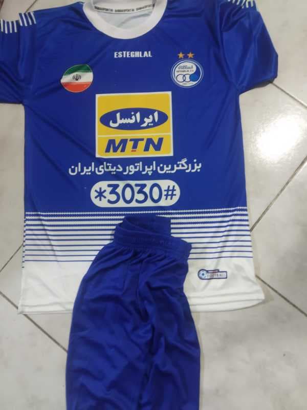 تيشرت شورت استقلال شماره دار - تصویر ۱