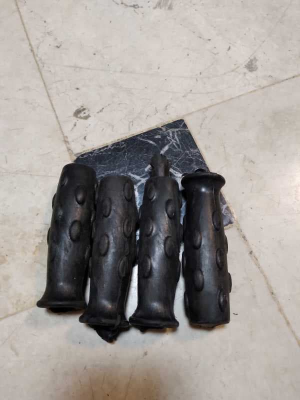دسته فوتبال دستی خال خالی 
