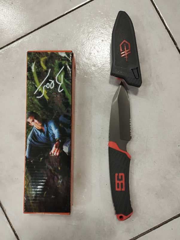 109020009چاقوی غلاف دار گربر کوچک جعبه بزرگ