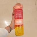 342-8 قمقمه یک لیتری کمرسیلیکونی شفاف رنگی hello - تصویر ۳